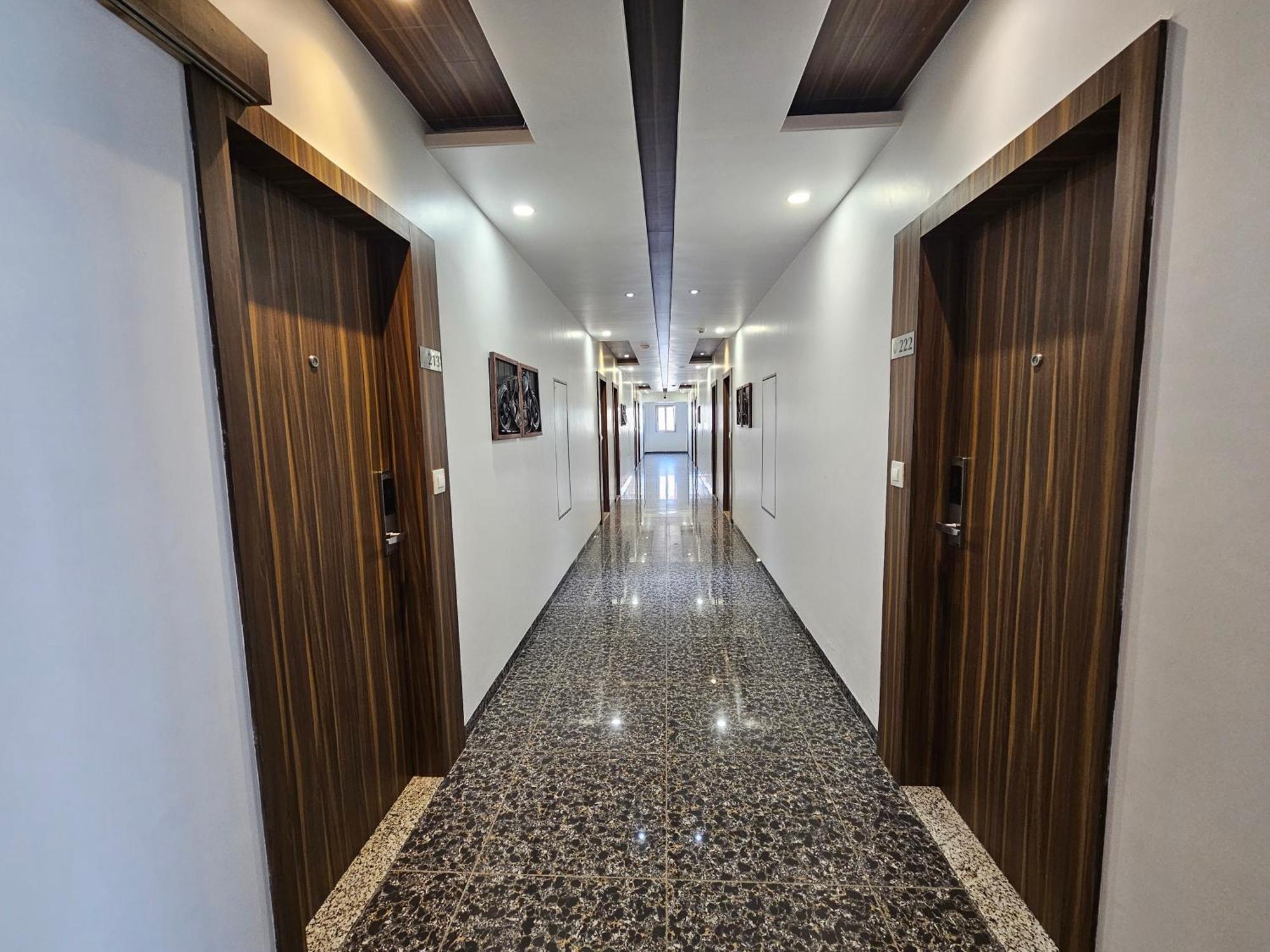 Hotel Grand Darshan Vadodara Exterior foto
