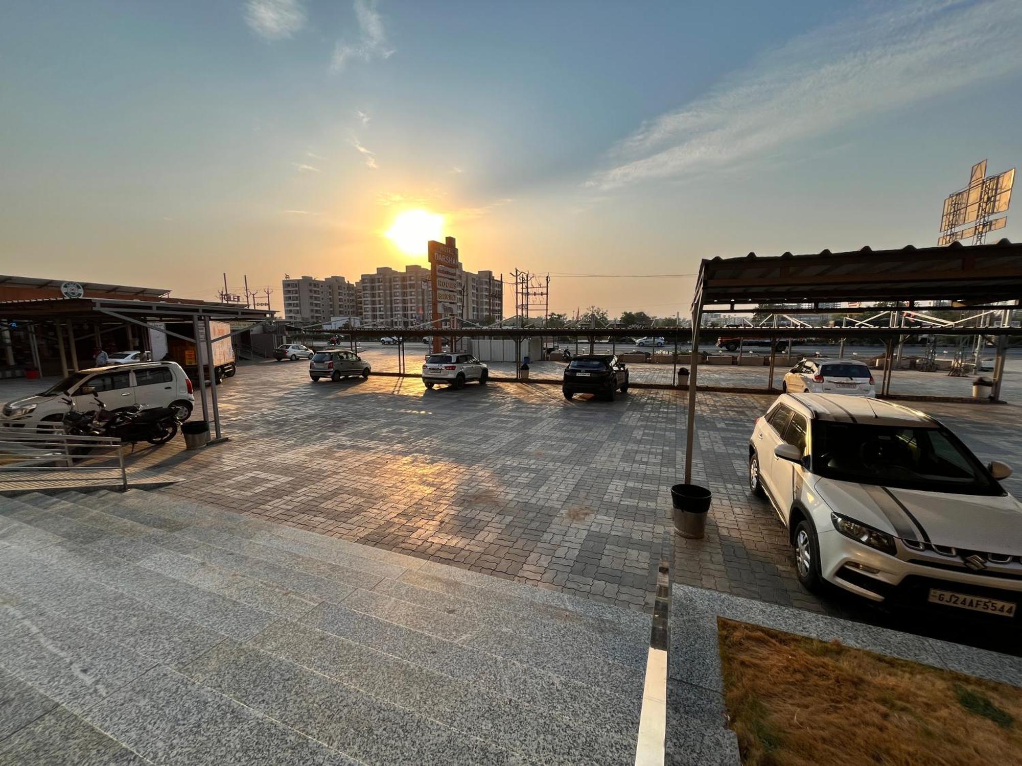 Hotel Grand Darshan Vadodara Exterior foto