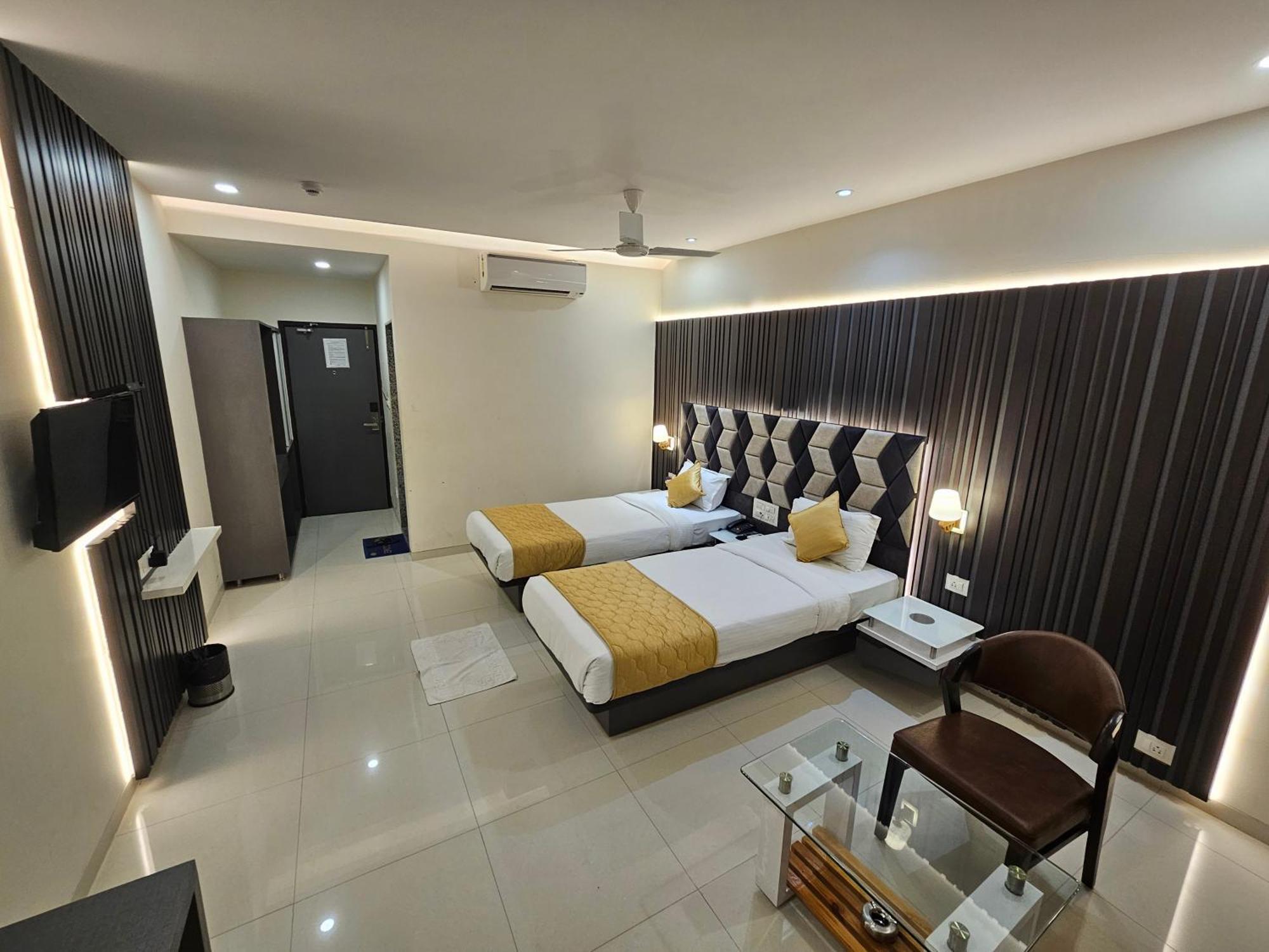 Hotel Grand Darshan Vadodara Exterior foto