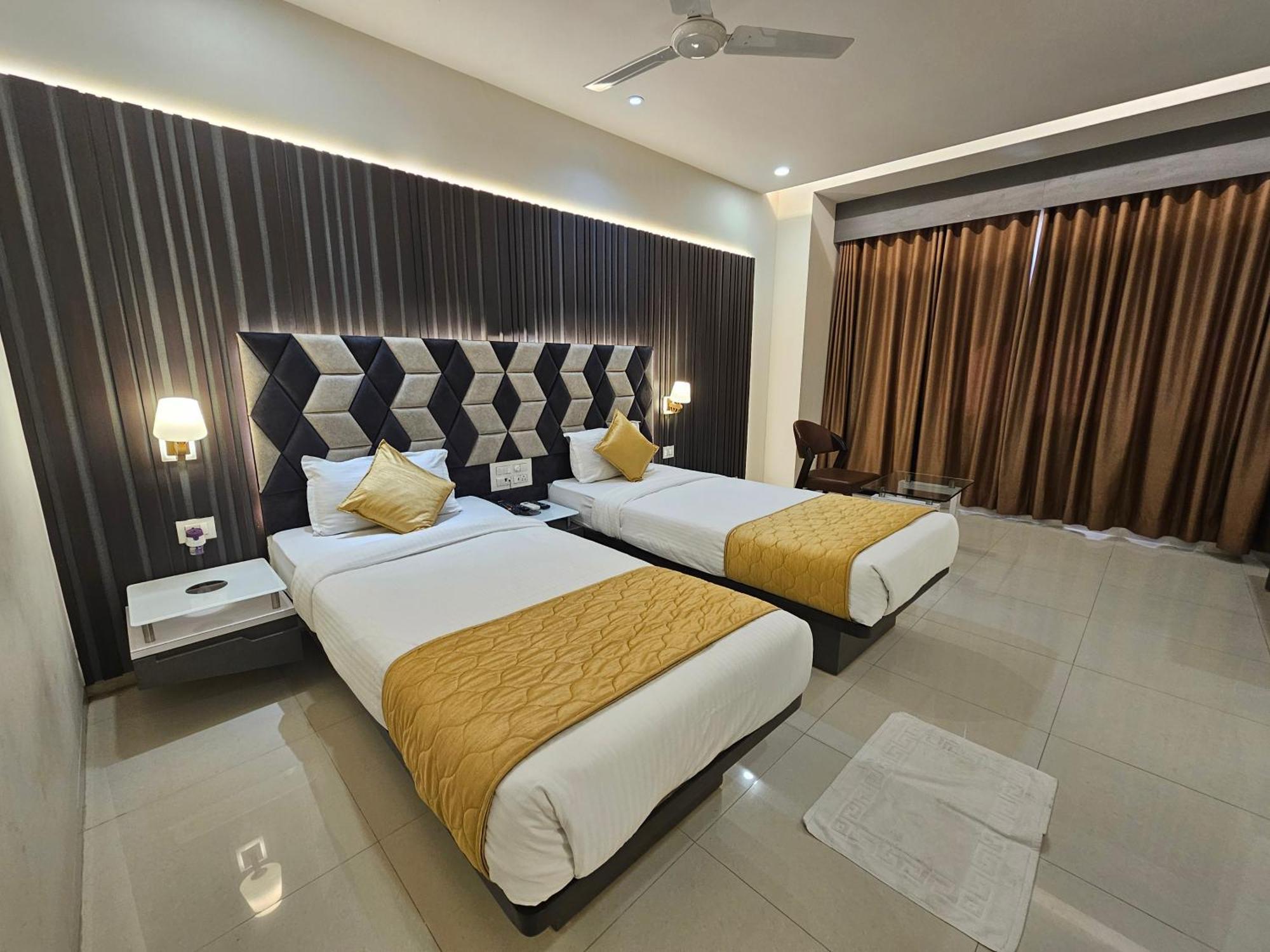 Hotel Grand Darshan Vadodara Exterior foto