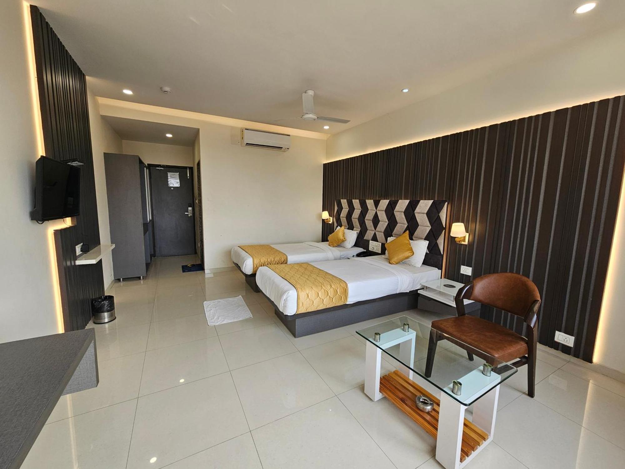 Hotel Grand Darshan Vadodara Exterior foto