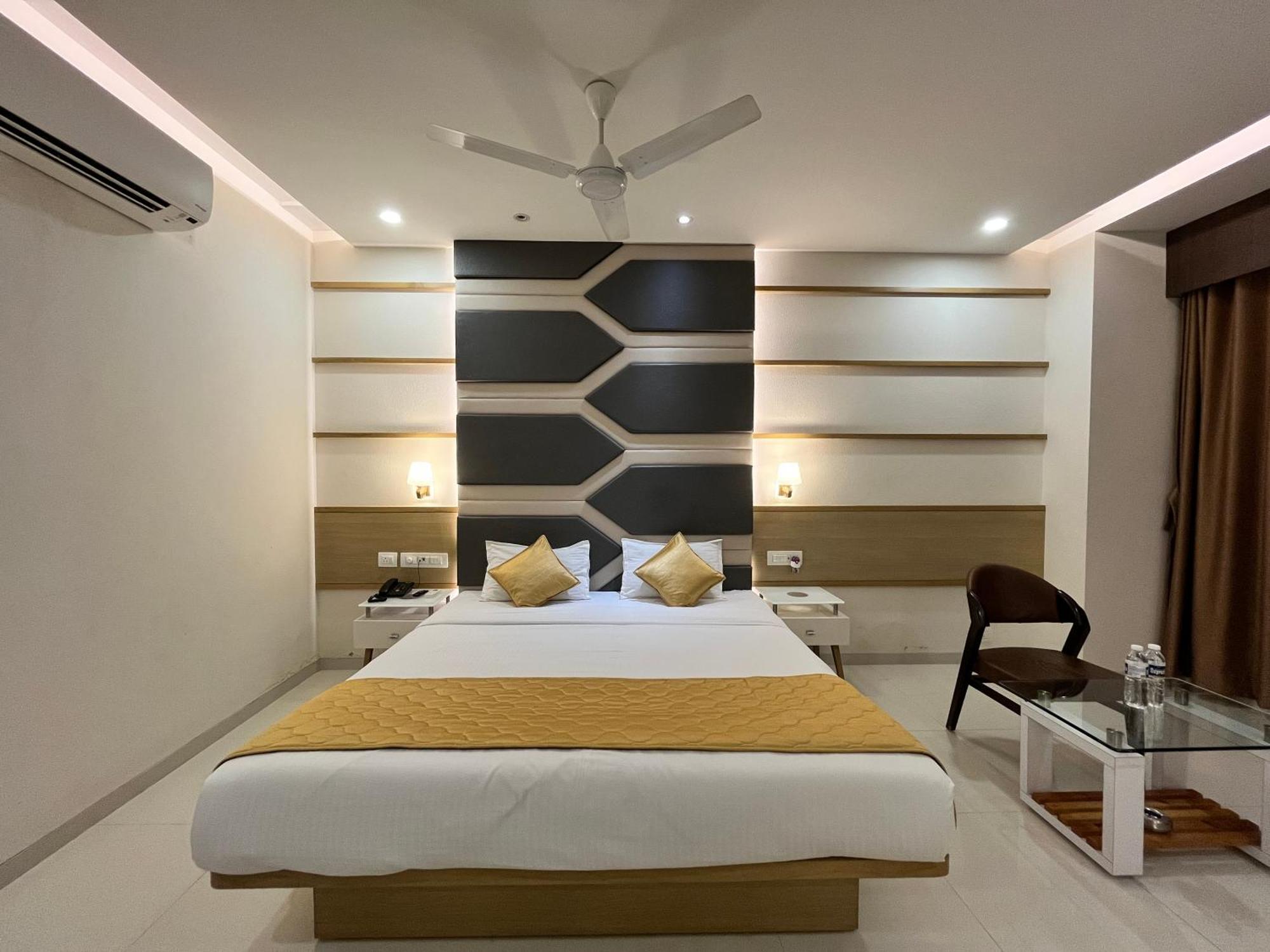 Hotel Grand Darshan Vadodara Exterior foto