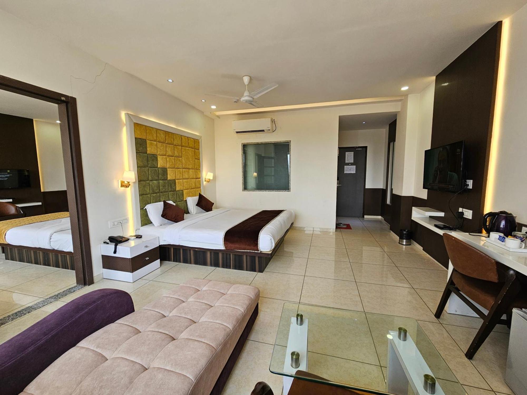Hotel Grand Darshan Vadodara Exterior foto