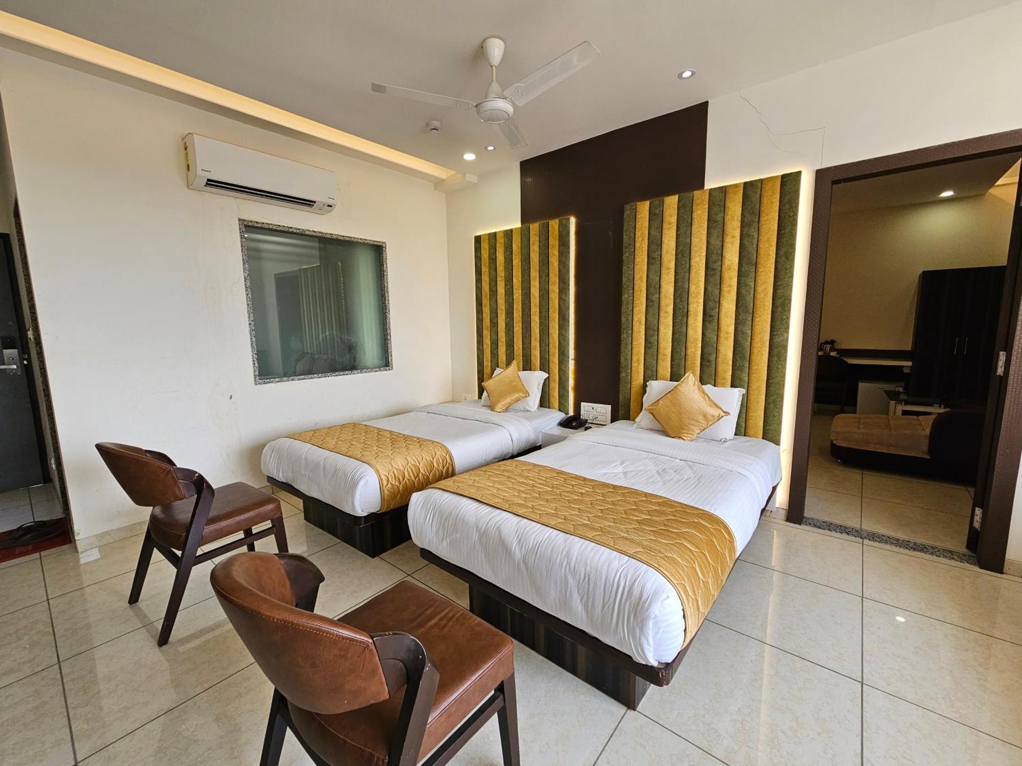 Hotel Grand Darshan Vadodara Exterior foto